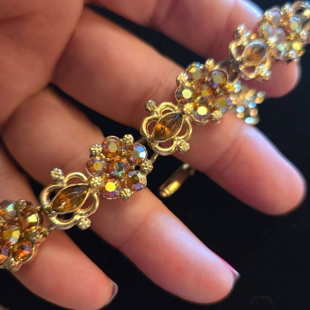 Vintage Floral Rhinestone Link Bracelt Gold Tone - Picture 5 of 7